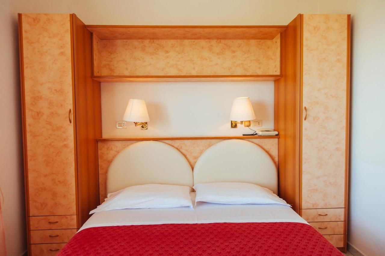 Hotel Perrozzi Vasto Cameră foto